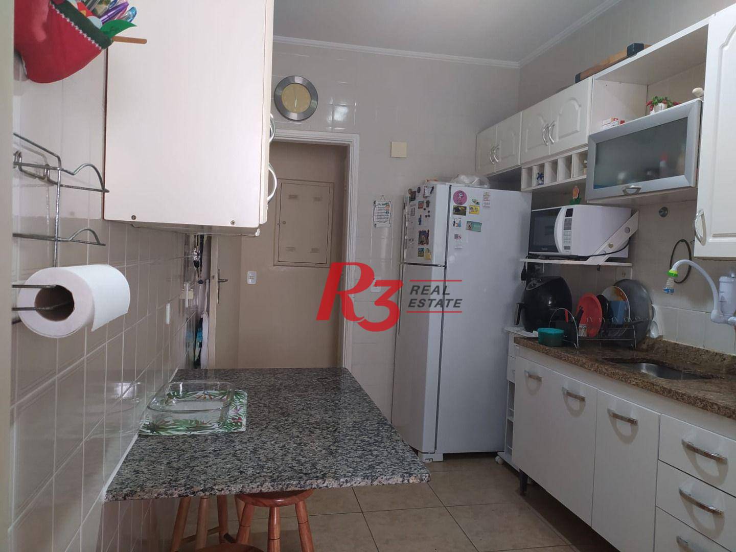 Apartamento à venda com 2 quartos, 65m² - Foto 3