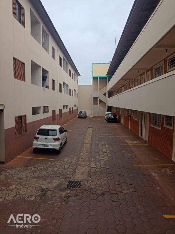 Apartamento à venda com 1 quarto, 40m² - Foto 2