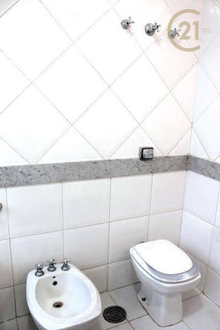 Apartamento para alugar com 3 quartos, 190m² - Foto 13