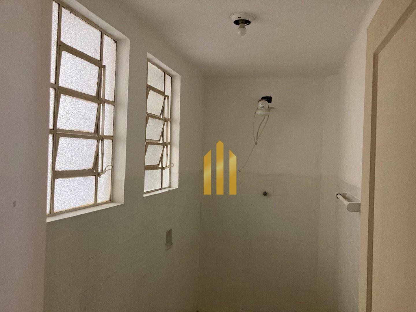 Apartamento para alugar com 1 quarto, 65m² - Foto 4