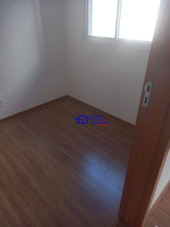 Apartamento à venda com 2 quartos, 37m² - Foto 3