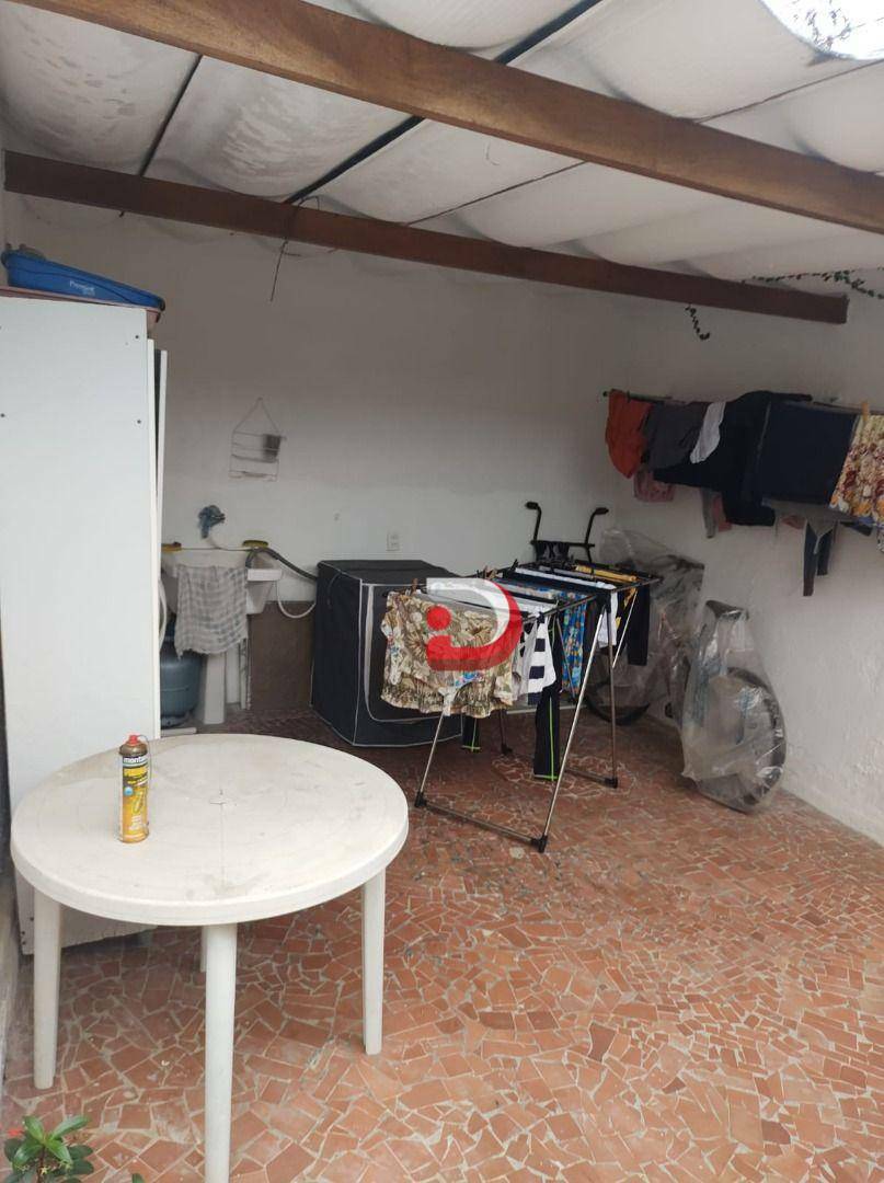 Casa à venda com 4 quartos, 275M2 - Foto 12