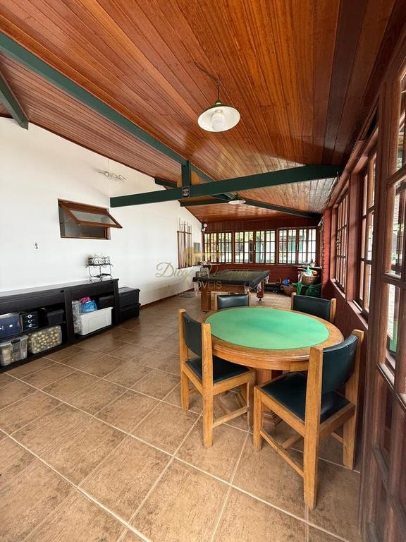 Casa à venda com 7 quartos, 2200m² - Foto 13