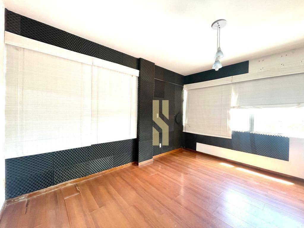 Apartamento à venda com 3 quartos, 110m² - Foto 2