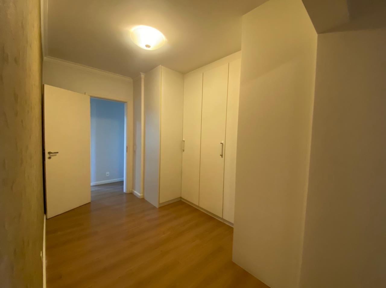 Apartamento à venda com 3 quartos, 154m² - Foto 4