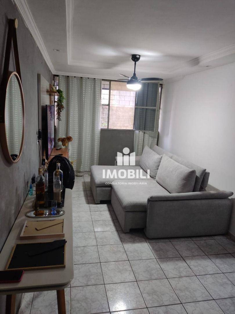 Apartamento à venda com 3 quartos, 76m² - Foto 3