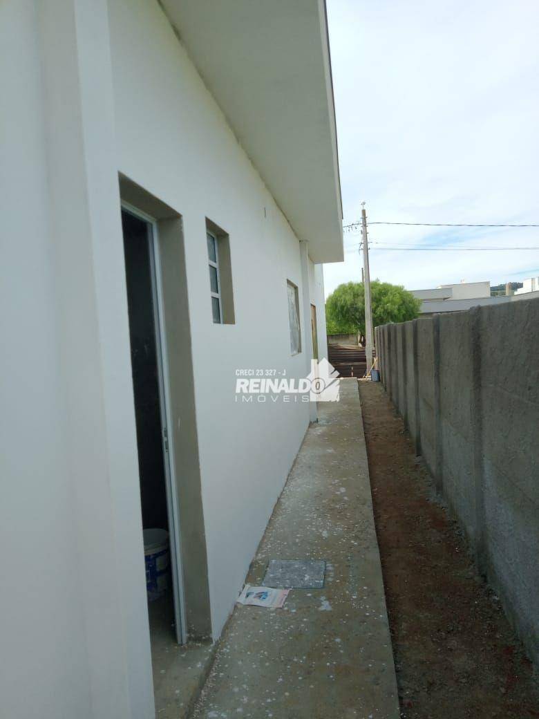 Casa de Condomínio à venda com 3 quartos, 192m² - Foto 4