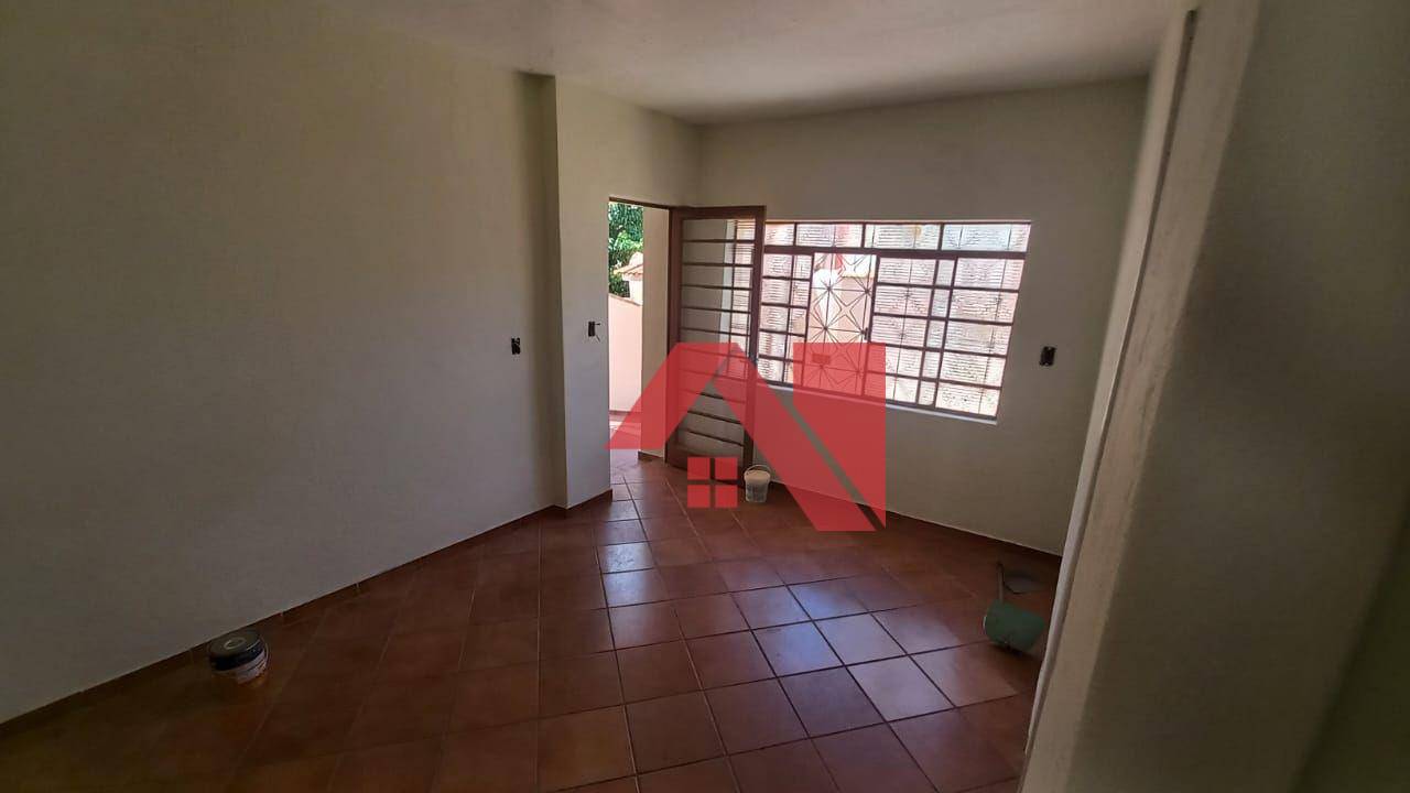 Casa para alugar com 2 quartos, 100m² - Foto 10