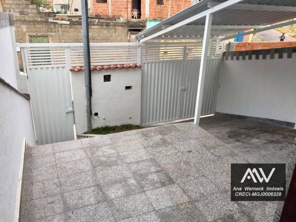 Casa à venda com 2 quartos, 60m² - Foto 3