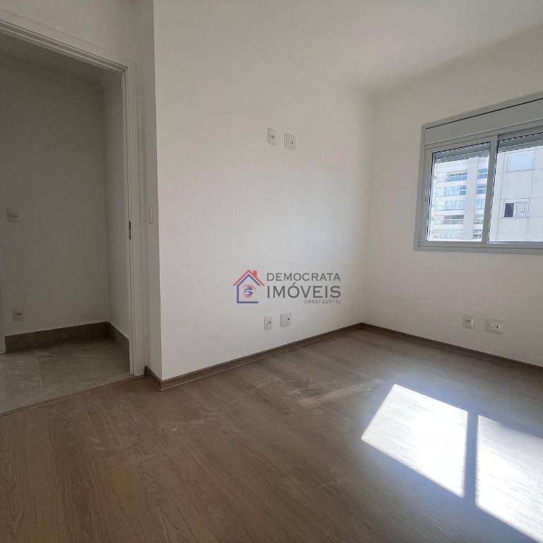 Apartamento à venda com 2 quartos, 67m² - Foto 9