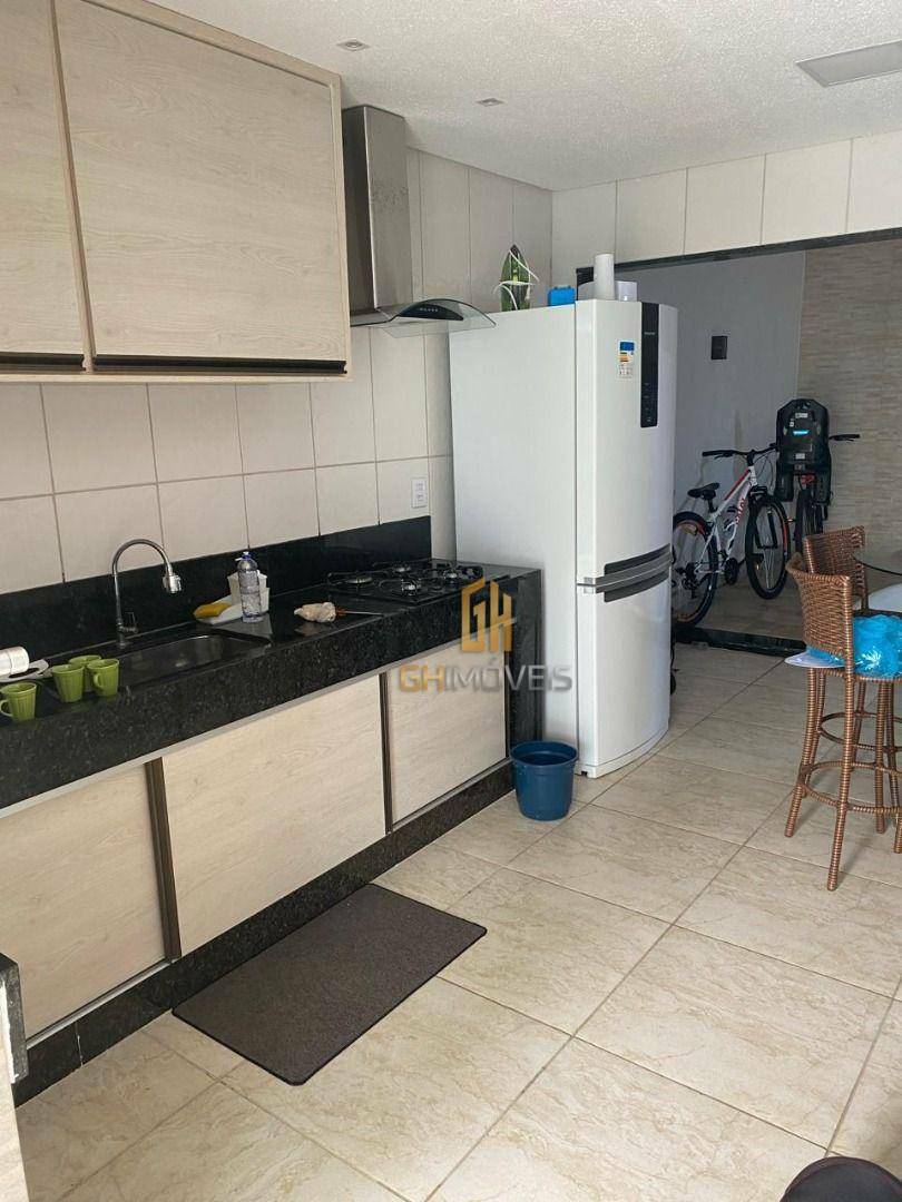 Casa à venda com 2 quartos, 176m² - Foto 8