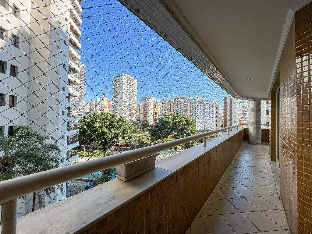 Apartamento à venda com 3 quartos, 130m² - Foto 8