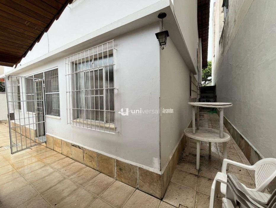 Casa para alugar com 5 quartos, 300m² - Foto 19