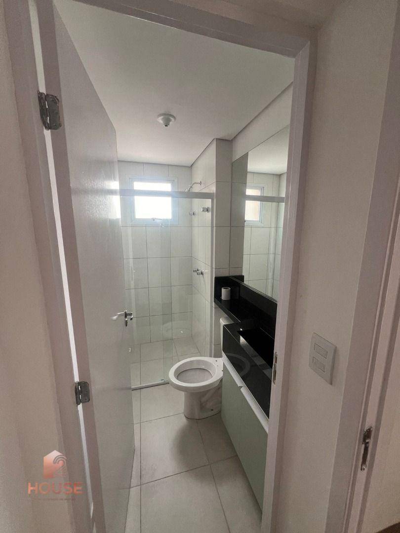 Apartamento para alugar com 2 quartos, 86m² - Foto 7