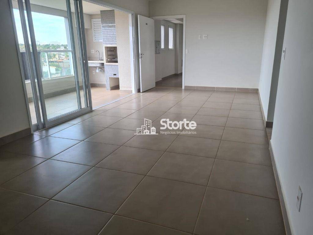 Apartamento à venda com 3 quartos, 136m² - Foto 1