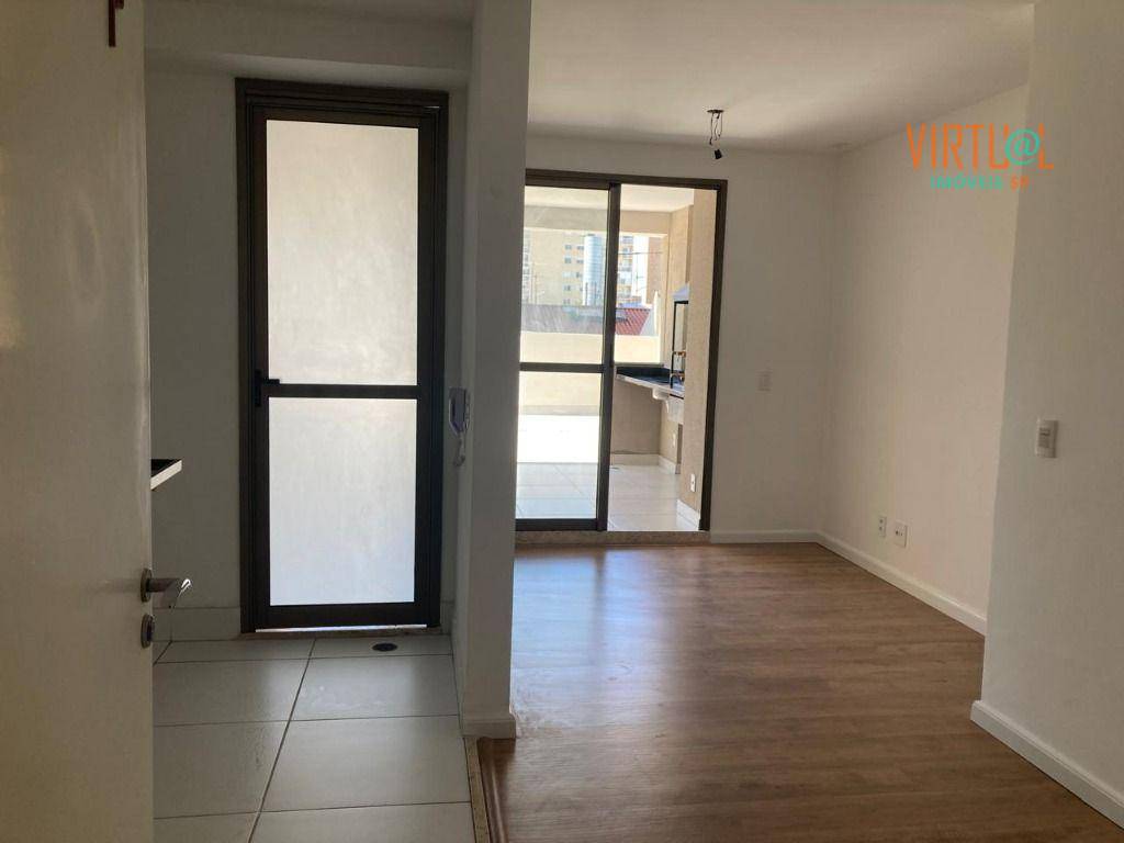 Apartamento à venda com 3 quartos, 141m² - Foto 2