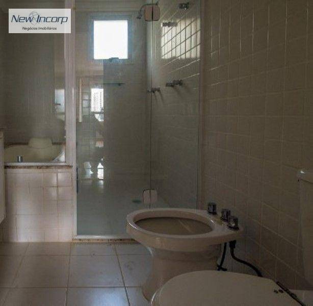 Apartamento à venda com 4 quartos, 195m² - Foto 26