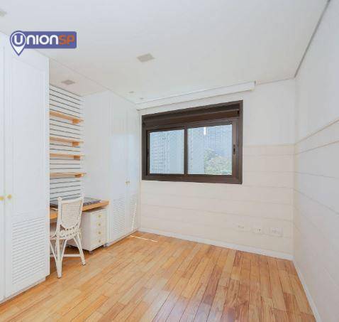 Apartamento à venda com 3 quartos, 220m² - Foto 15