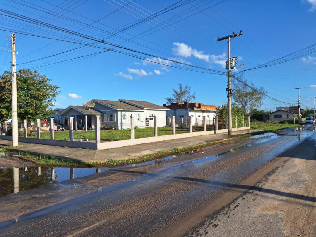 Casa à venda com 3 quartos, 130m² - Foto 9