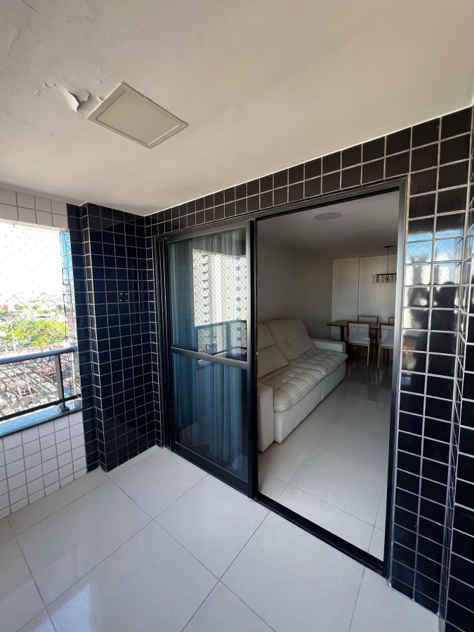 Apartamento à venda com 3 quartos, 97m² - Foto 4