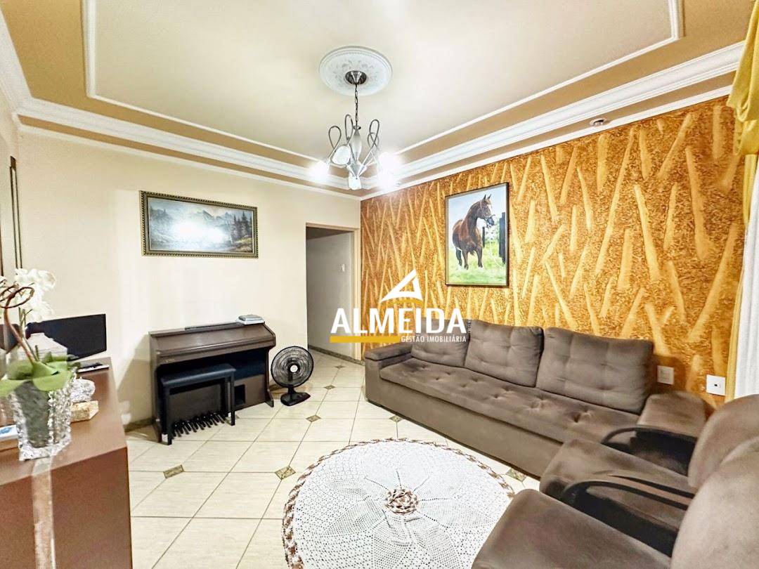 Casa, 3 quartos, 250 m² - Foto 1