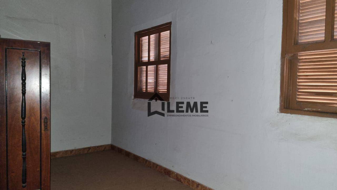 Casa à venda com 2 quartos, 85m² - Foto 4