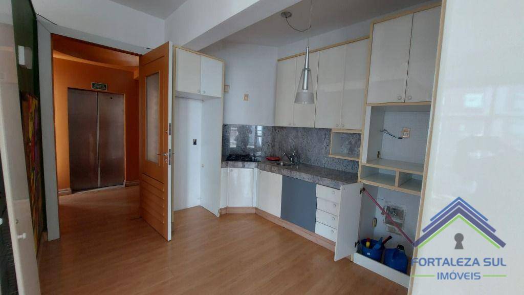 Apartamento à venda com 2 quartos, 80m² - Foto 22