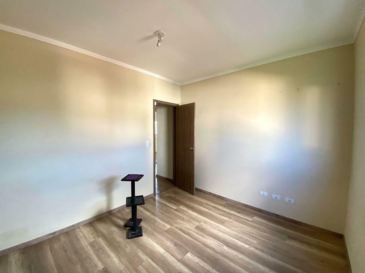 Apartamento à venda com 3 quartos, 95m² - Foto 9