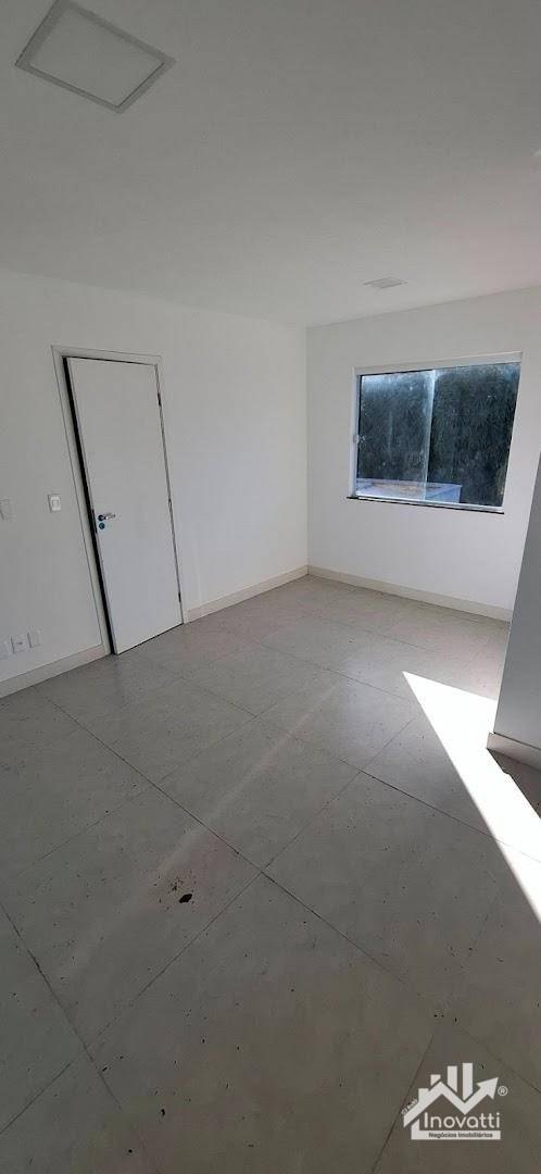 Casa à venda com 3 quartos, 114m² - Foto 14