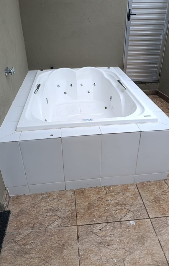 Casa à venda com 2 quartos, 250m² - Foto 3