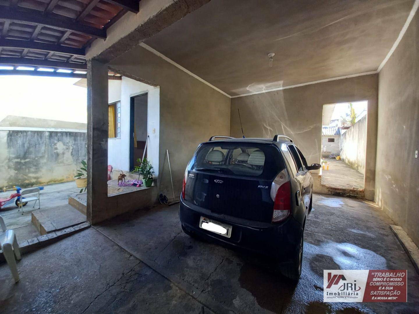 Casa à venda com 3 quartos, 250M2 - Foto 2