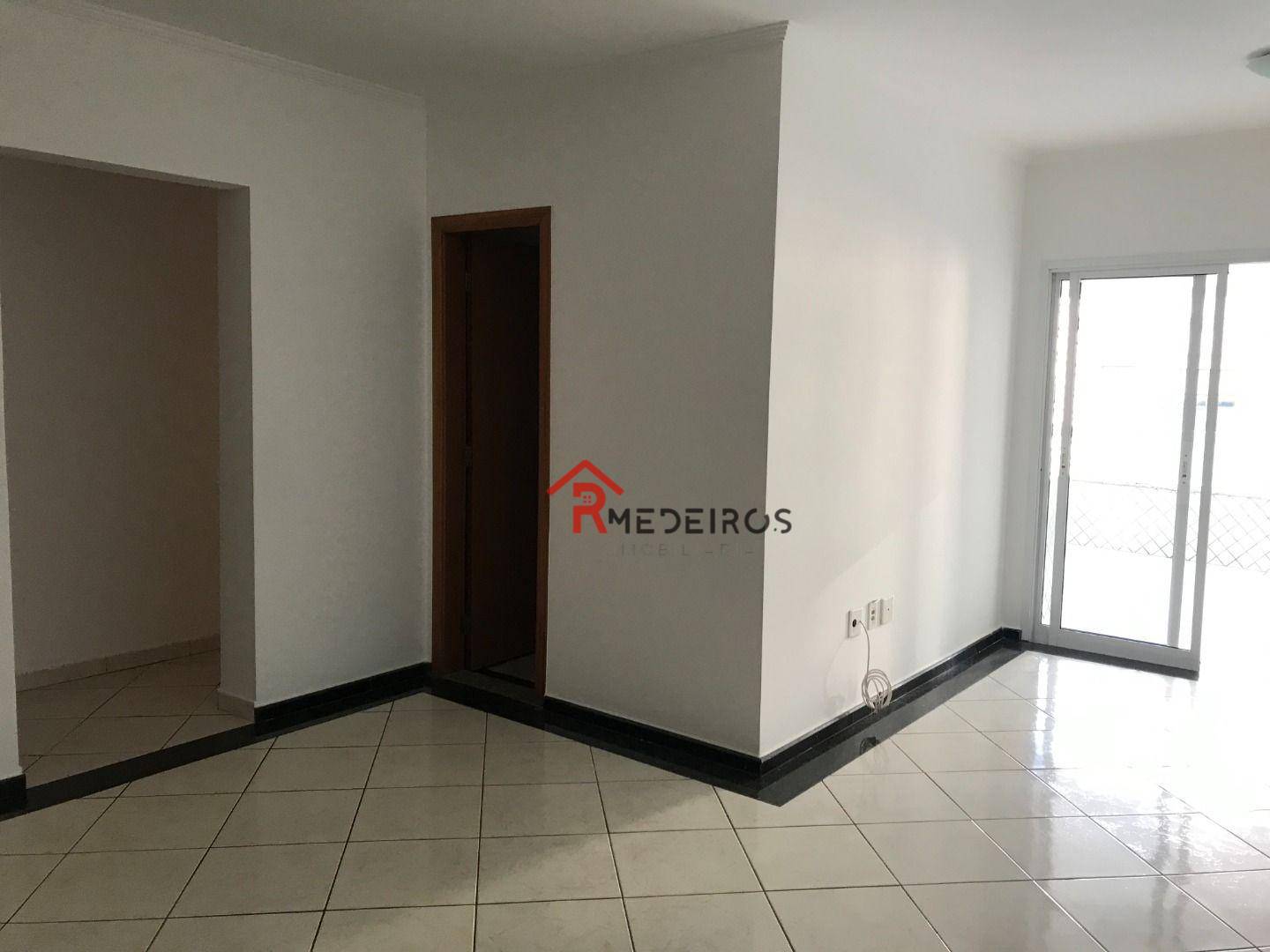 Apartamento à venda com 3 quartos, 170m² - Foto 8