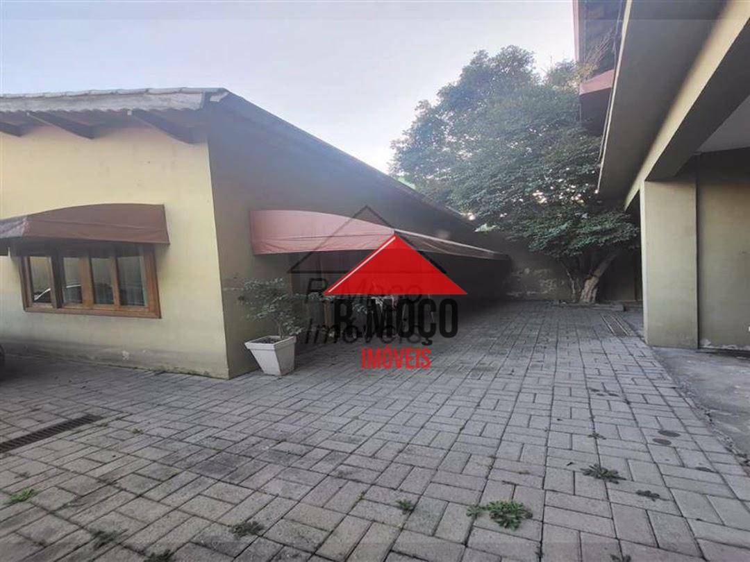 Casa à venda com 3 quartos, 225m² - Foto 8