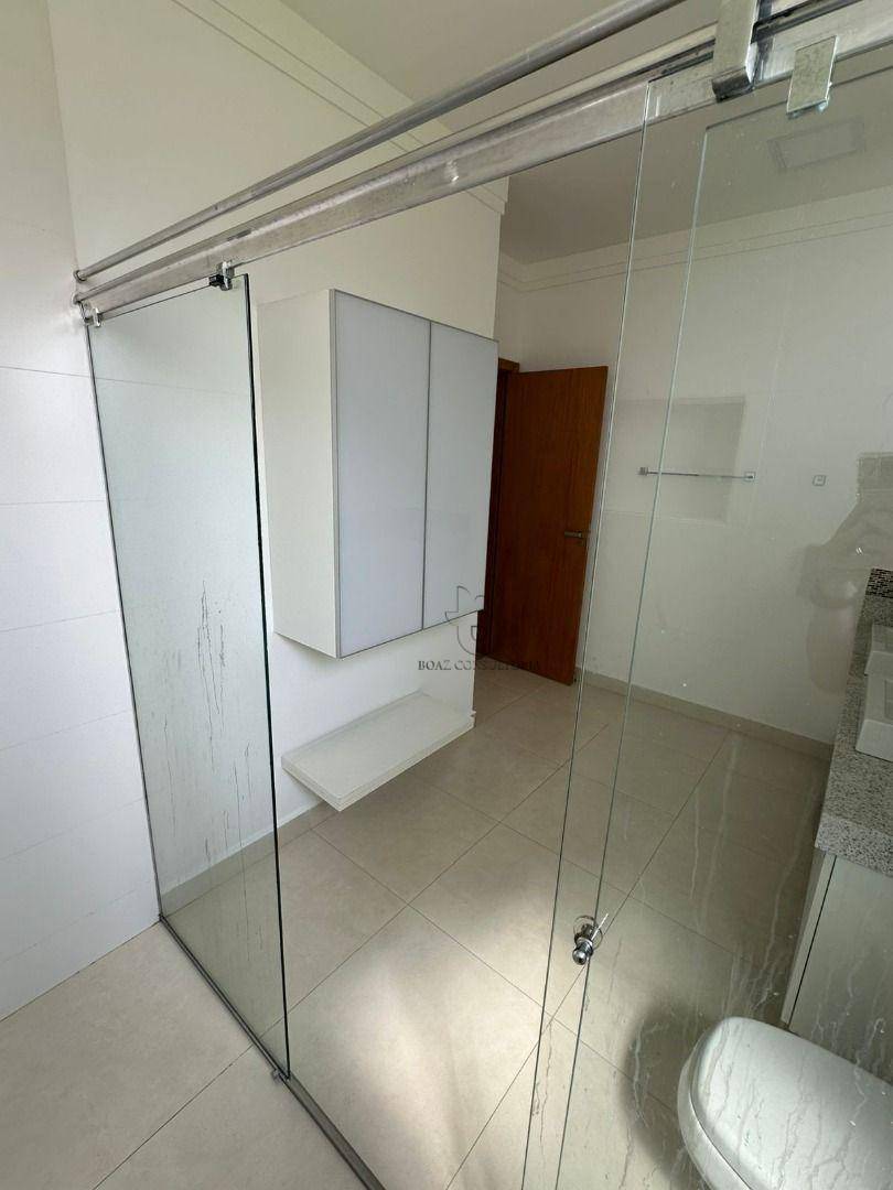 Casa de Condomínio para alugar com 5 quartos, 460m² - Foto 18