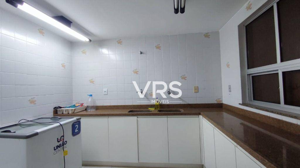 Apartamento à venda com 4 quartos, 220m² - Foto 26