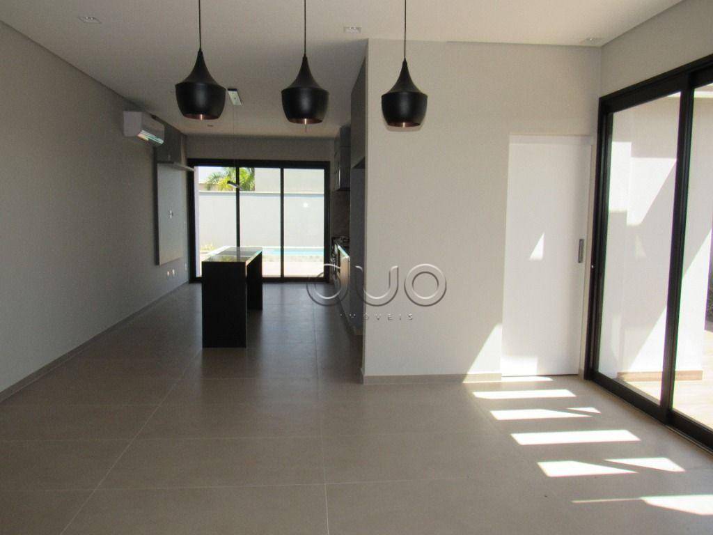 Casa de Condomínio para alugar com 3 quartos, 230m² - Foto 4