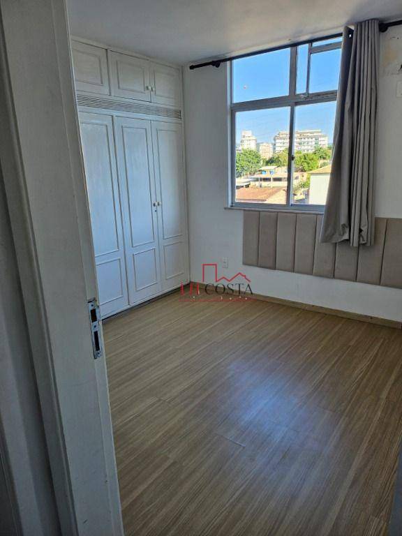 Apartamento à venda com 2 quartos, 70m² - Foto 10