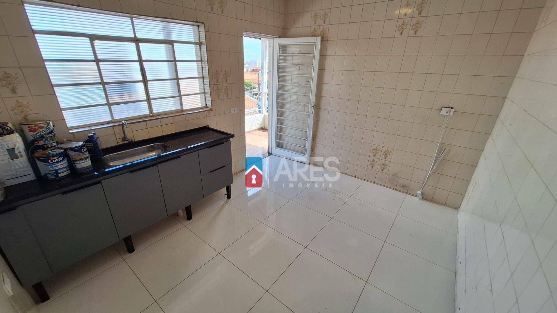 Casa para alugar com 2 quartos, 122m² - Foto 12