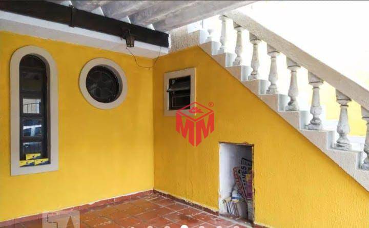 Sobrado à venda e aluguel com 3 quartos, 200m² - Foto 5