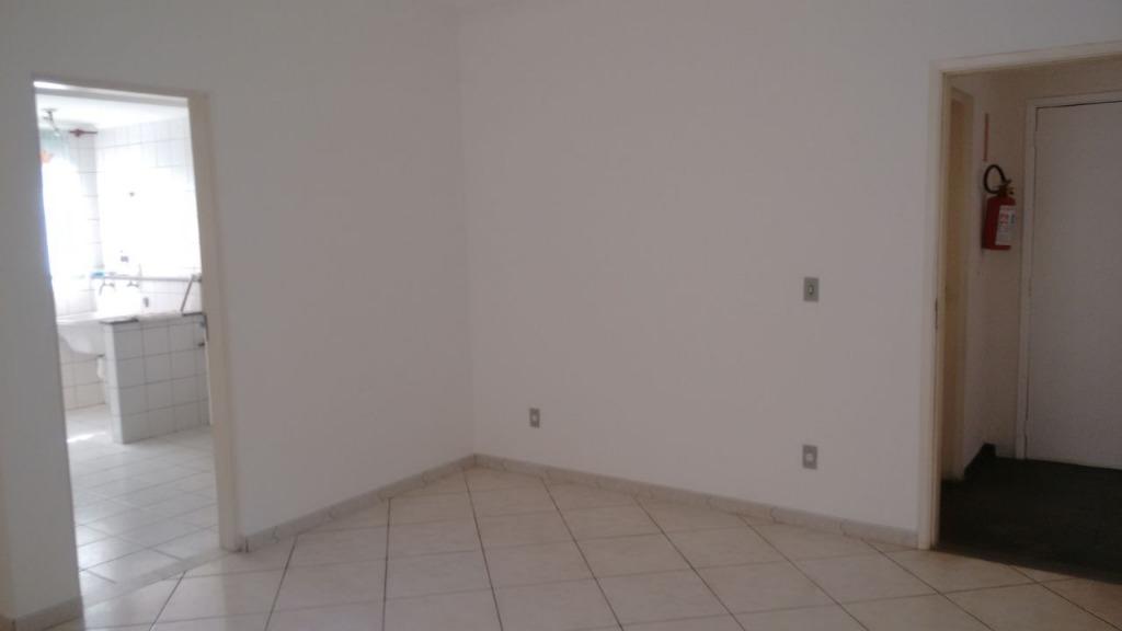 Apartamento à venda com 2 quartos, 40m² - Foto 3