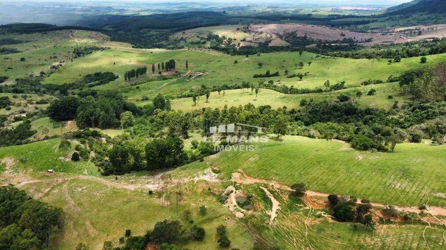 Fazenda à venda com 2 quartos, 400m² - Foto 1