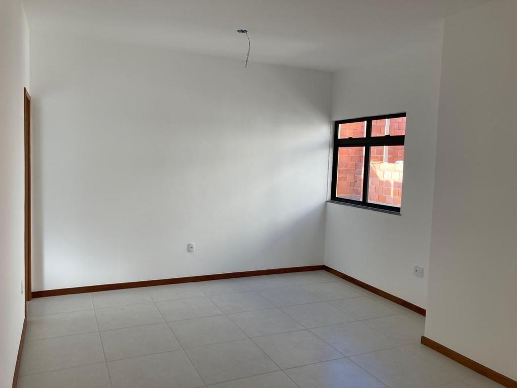 Apartamento à venda com 2 quartos, 70m² - Foto 2