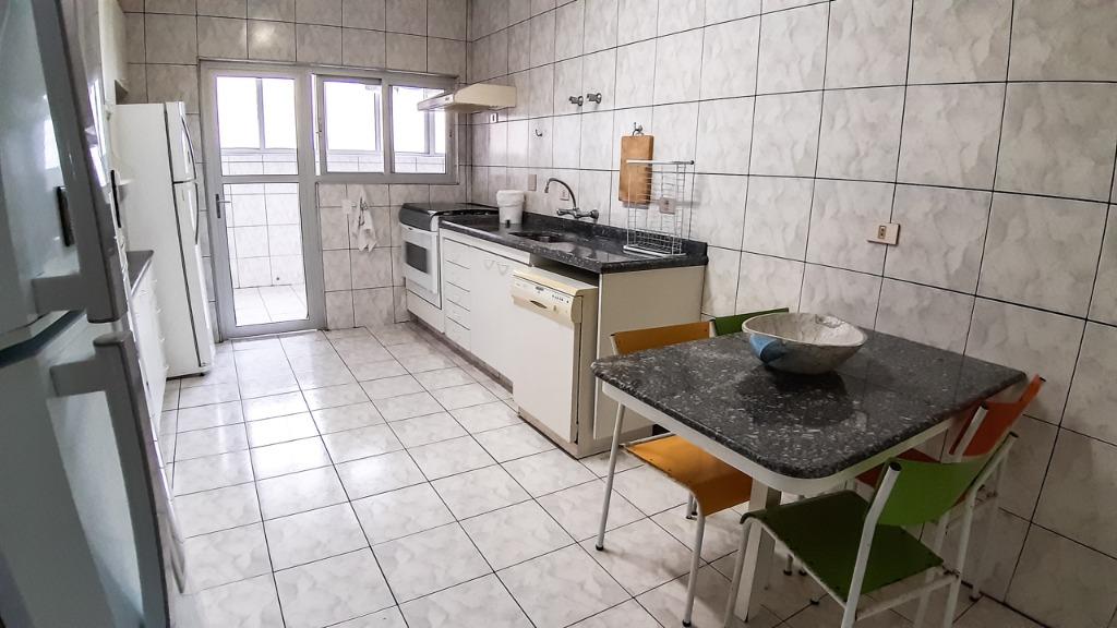 Apartamento à venda com 3 quartos, 200m² - Foto 21