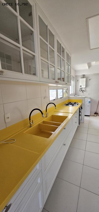 Apartamento à venda com 4 quartos, 212m² - Foto 26