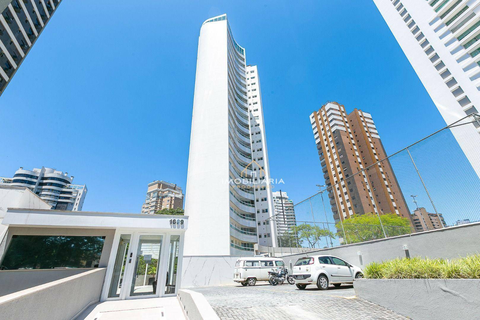 Apartamento à venda com 4 quartos, 215m² - Foto 6