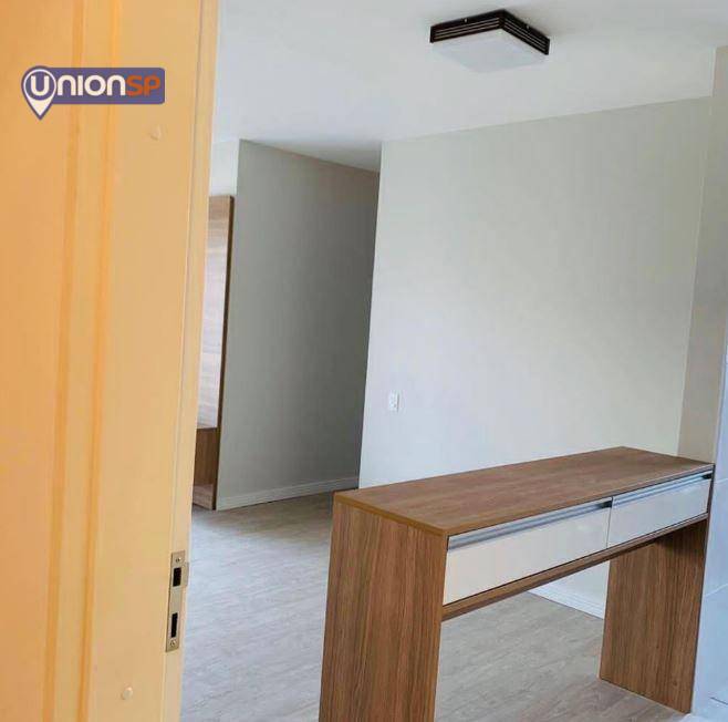 Apartamento à venda com 3 quartos, 65m² - Foto 2