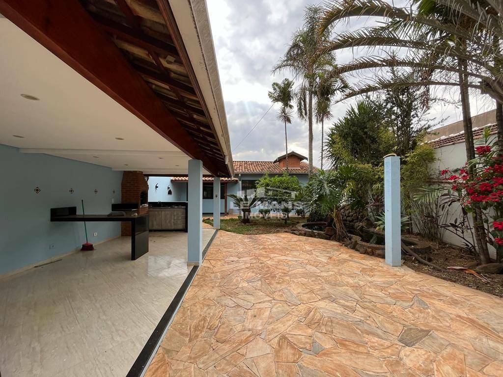 Casa à venda com 2 quartos, 136m² - Foto 4