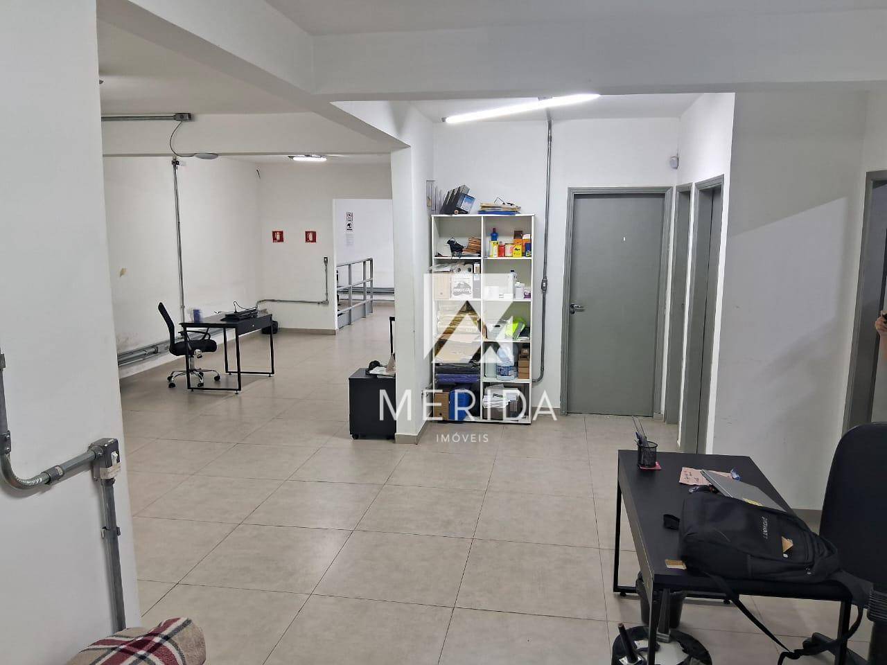 Depósito-Galpão-Armazém para alugar, 1700m² - Foto 15