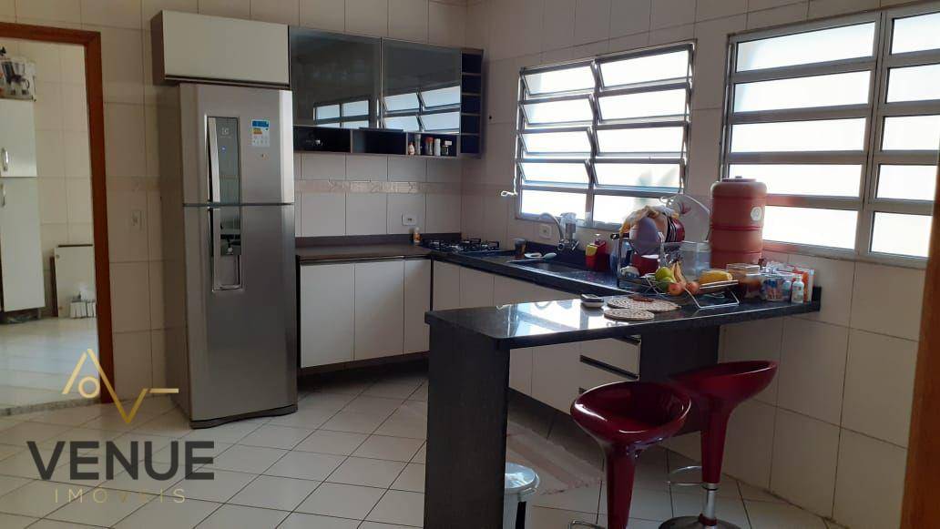 Sobrado à venda com 3 quartos, 124m² - Foto 2