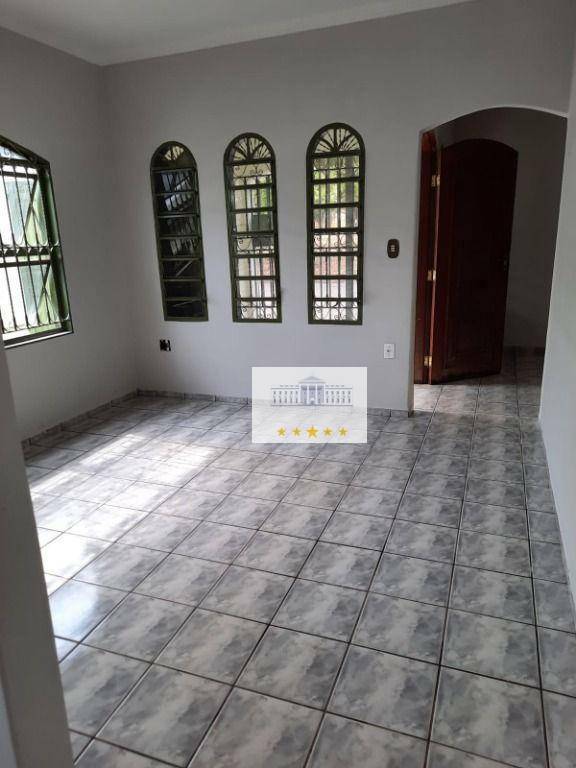 Casa à venda com 3 quartos, 232m² - Foto 9